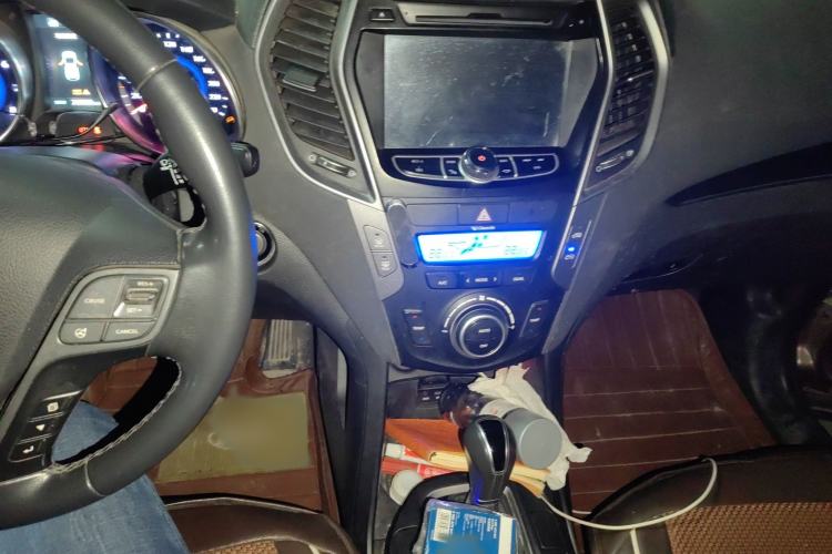 Used Hyundai Santa Fe 2013 2.4L Automatic Two-Wheel Drive Smart Version
