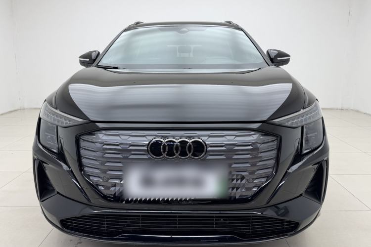 Used Audi Q5 e-tron 2023 40 e-tron Starry Edition Mecha Kit
