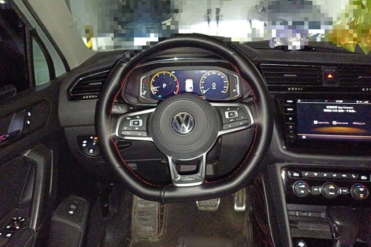 Used Volkswagen Tiguan L 2019 Revised 330TSI Automatic Two-Wheel Drive R-Line Flagship Edition China V Emission Standard