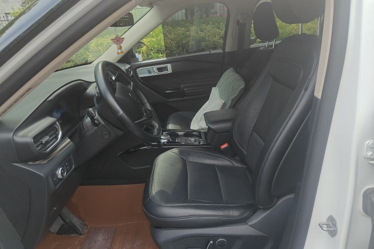 Used Ford Explorer 2020 EcoBoost 285 4x4 Titanium Edition 7-Seater Left Front Seat