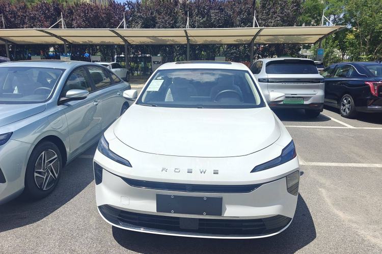 Used Roewe D6 2025 450 km Premium Edition
