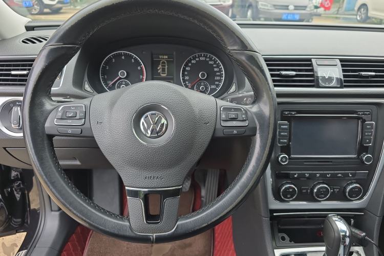 Used Volkswagen Passat 2014 1.8TSI DSG Prestige Edition Steering Wheel