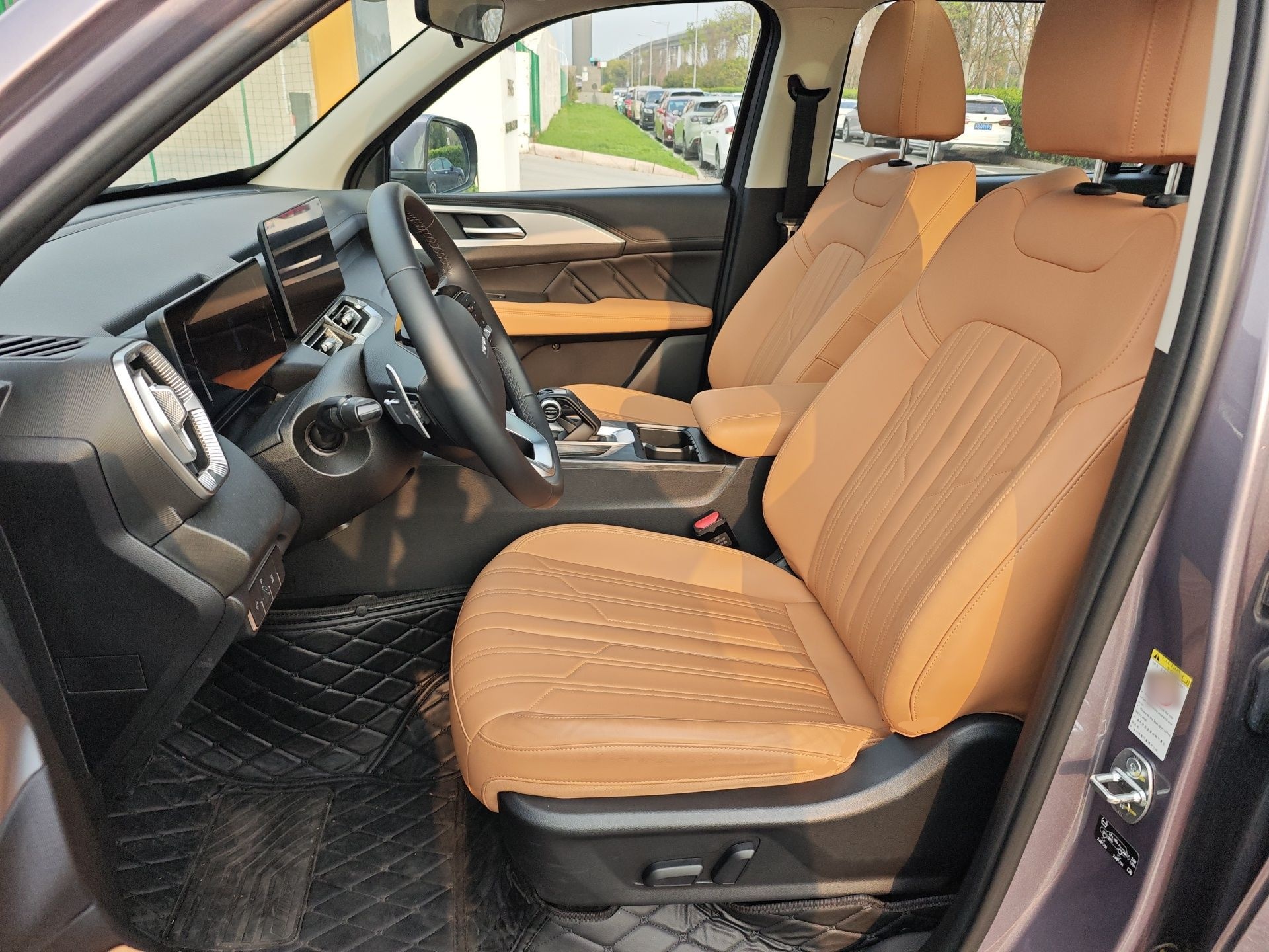 Переднее сиденье в автомобиле