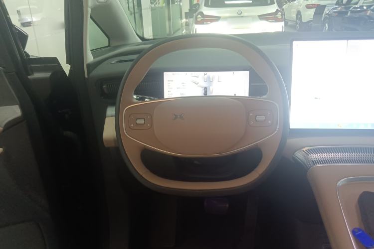 Used XPeng X9 2025 740 Ultra-Long Range Max
