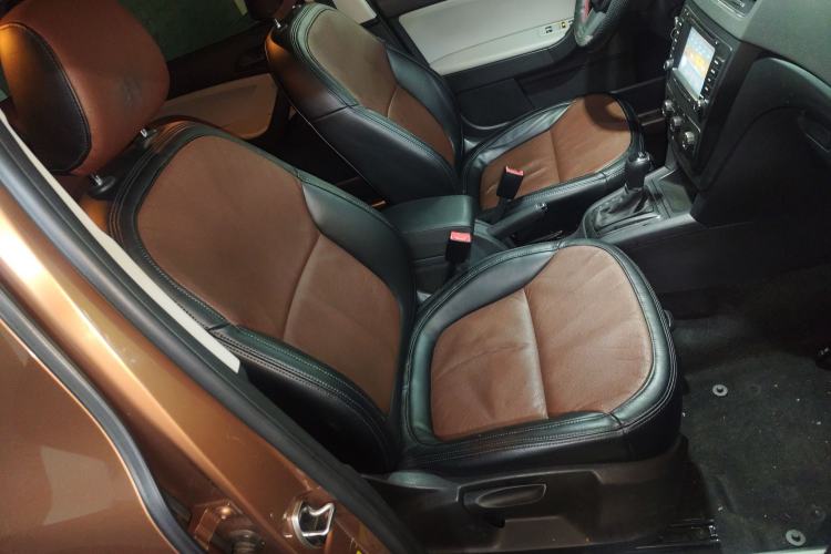 Used Skoda Yeti 2016 1.4TSI DSG Advanced Edition Right Front Seat