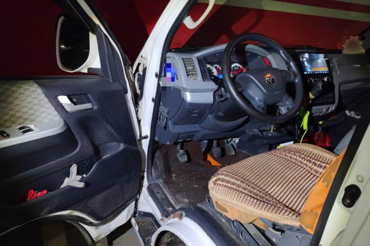 Used Foton Scenic G7 2016 2.0L Commercial Version Short Wheelbase Flat Roof 4Q20M