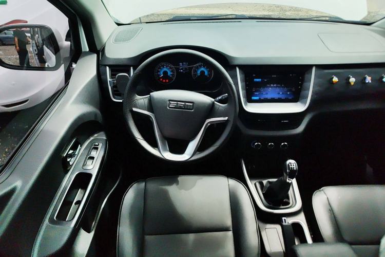 Used Jinbei Gold Hiace M Classic 2022 1.5L Travel Lion Passenger Van 6 Seats