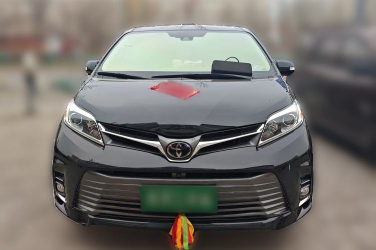 Used Toyota SIENNA 