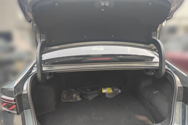 Used Chery Fengyun A8L 2025 1.5 TGDI 145 km Luxury Version Trunk