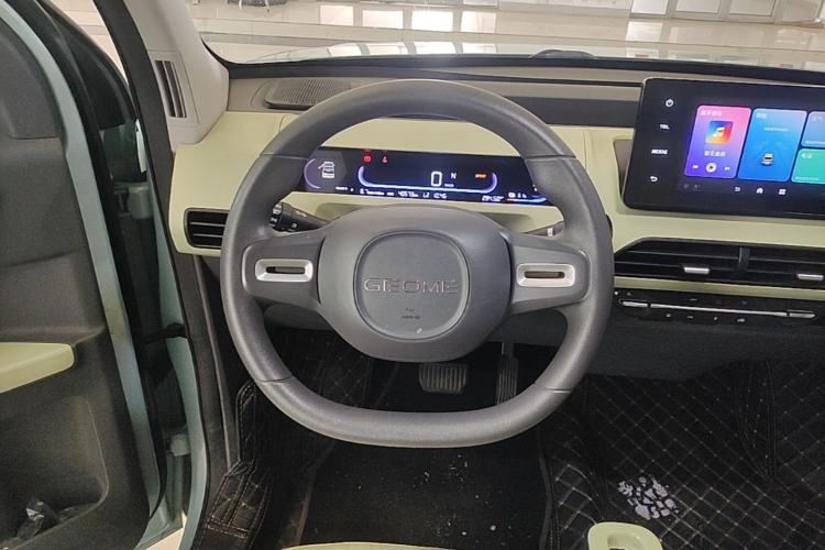 Used Geely Galaxy Panda 2023 Panda Mini 200km Endurance Bear
