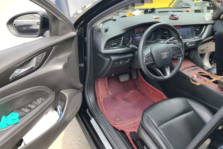 Used Buick Regal 2024 25T Deluxe Edition Driver Seat