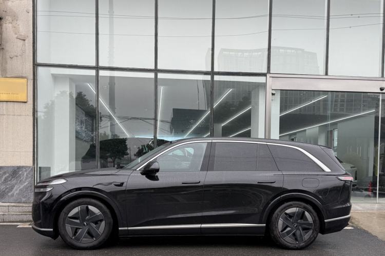 Used ONVO Luxeed L90 2025 Model—Max Six-Seater Version Exterior 3