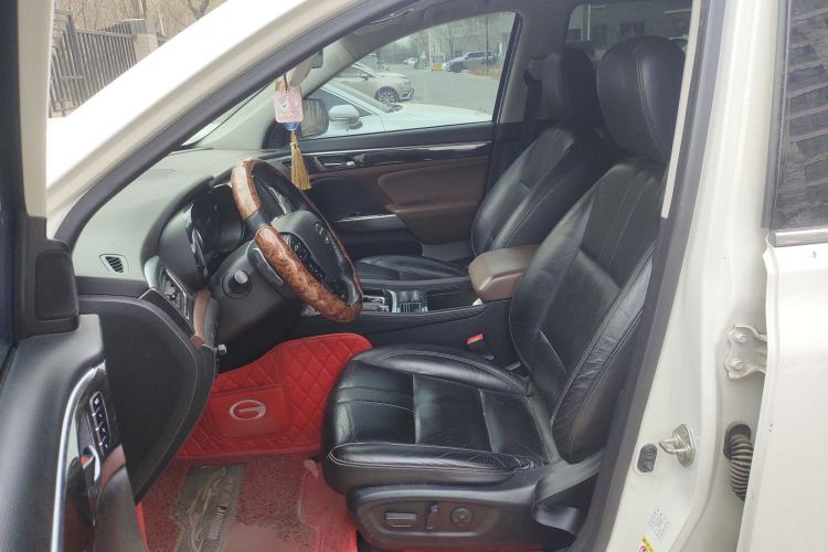 Used GAC Trumpchi GS8 2017 320T Two-Wheel Drive Luxury Smart Connectivity Version (7 Seats)