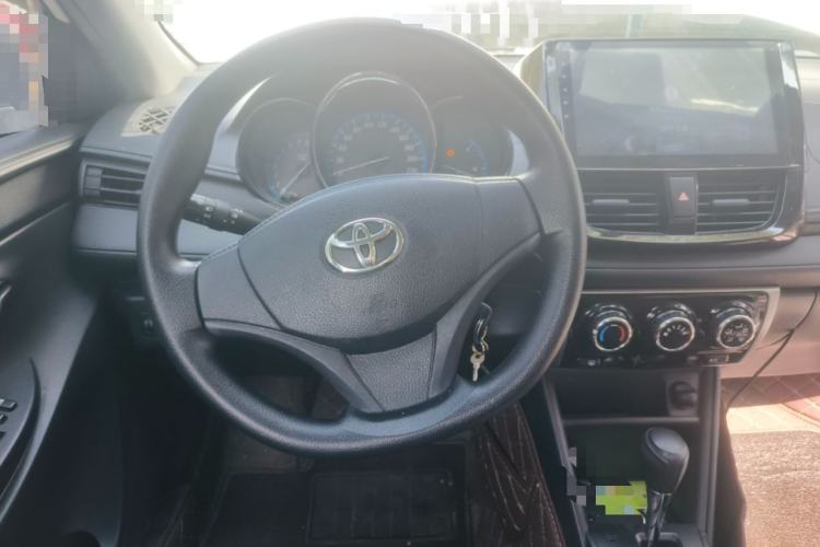 Used Toyota YARiS L Zhi Xuan 2017 1.5E CVT Enhanced Performance Edition Steering Wheel