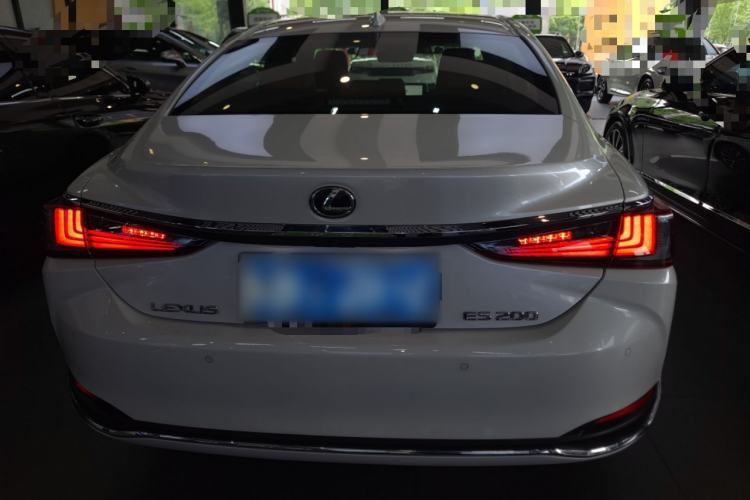 Used Lexus ES 2023 200 Excellence Edition
