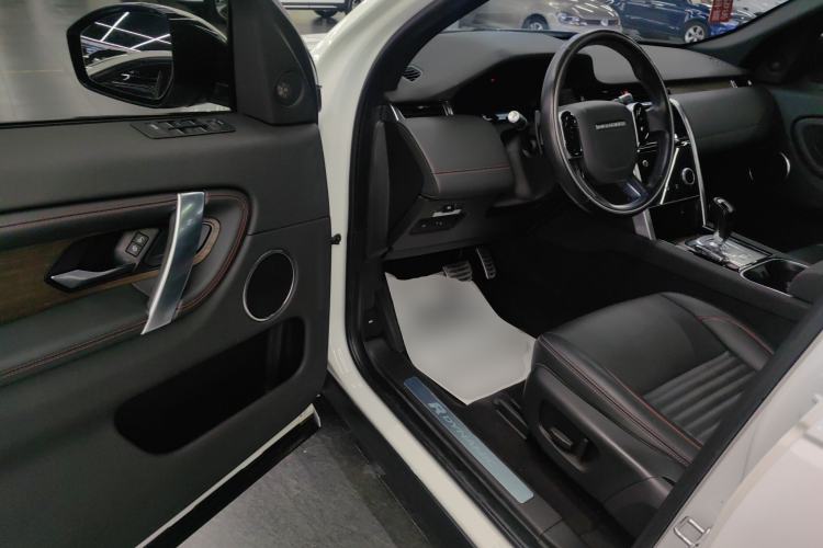 Used Land Rover Discovery Sport 2020 249 PS R-Dynamic Performance Edition Driver Seat