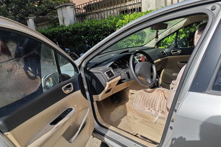 Used Peugeot 307 2010 Sedan 1.6L Automatic Comfort Edition
