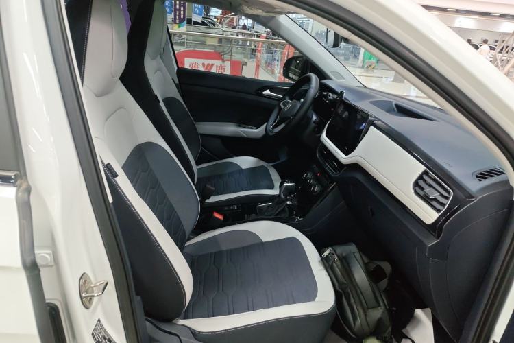 Used Volkswagen Tharu 2025 New Sharp 300TSI Ambitious Edition Right Front Seat