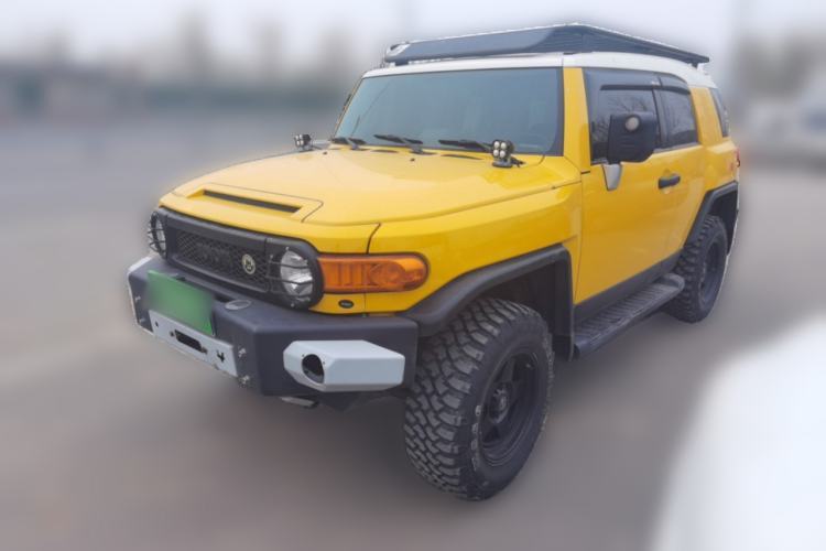 Used Toyota FJ Cruiser 2017 4.0L Dual Airbags Dual Fuel Tanks JBL – Middle East