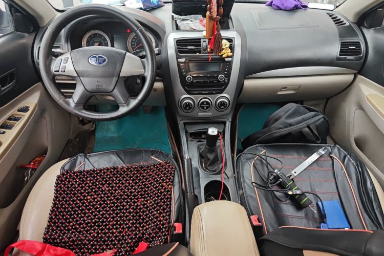 Used Bestune B50 2012 1.6L manual fashion version
