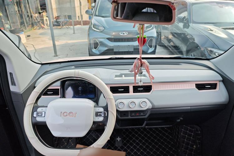 Used Chery New Energy QQ Ice Cream 2022 170km Sundae Phosphate Lithium-Ion