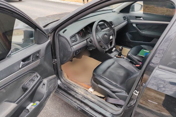 Used Volkswagen Lavida 2015 1.6L Manual Fashion Edition
