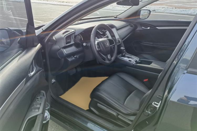 Used Honda Civic 2016 180TURBO CVT Comfort Version Interior 1