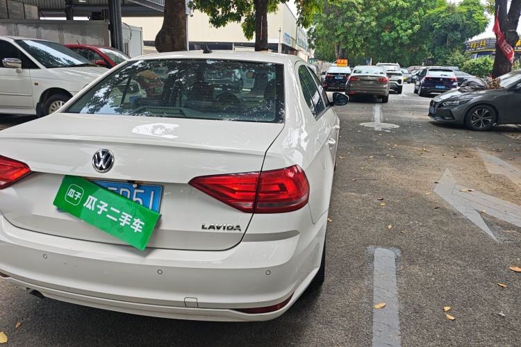 Used Volkswagen Lavida 2015 1.6L Automatic Fashion Edition