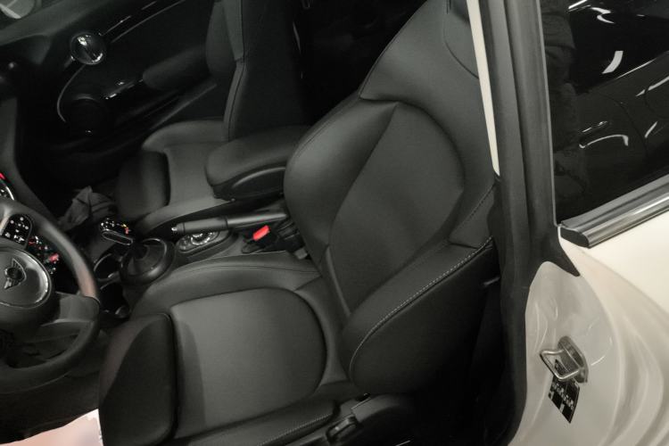 Used MINI MINI 2023 Updated 1.5T COOPER Artist
