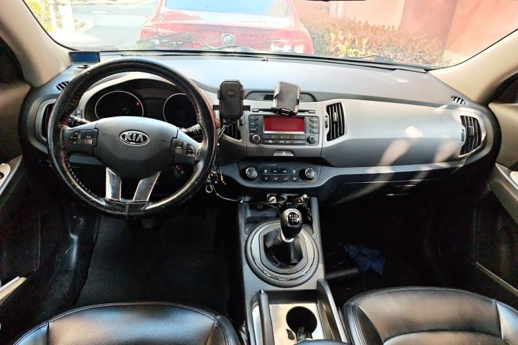 Used Kia Sportage R 2015 2.0L Manual Two-Wheel Drive GL Model
