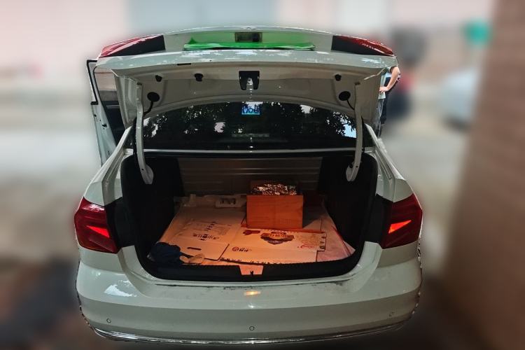 Used Volkswagen Jetta 2017 1.4L Manual Comfort Model
