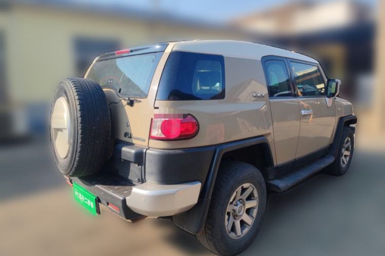 Used Toyota FJ Cruiser 
