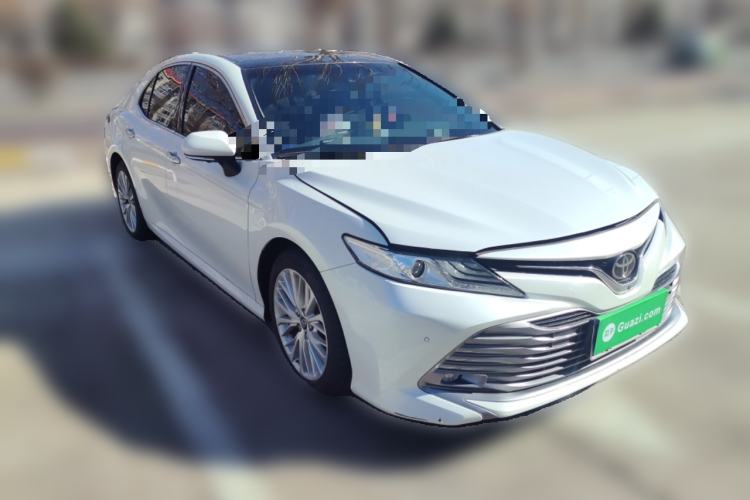 Used Toyota Camry 2018 2.5G Luxury Edition Front Right 45 Deg