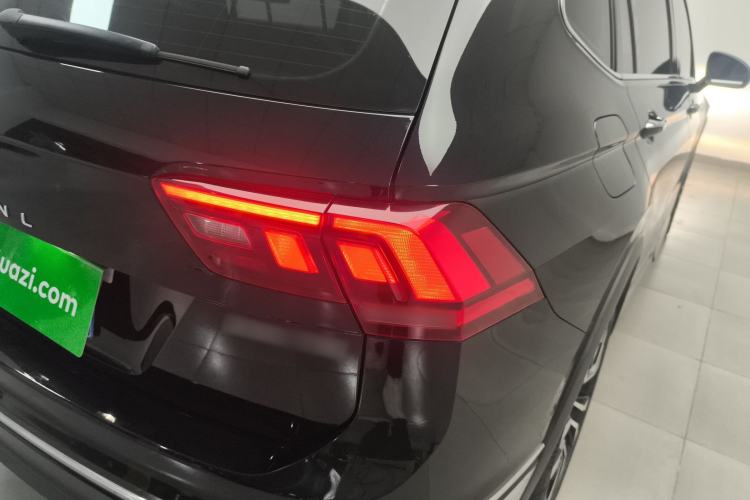 Used Volkswagen Tiguan L 2021 330TSI Automatic Two-Wheel Drive R-Line Enhanced Edition Right Rear Taillight
