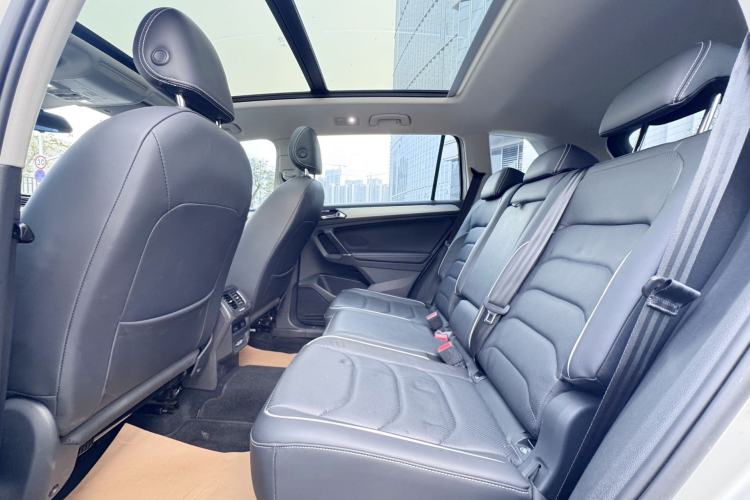 Used Volkswagen Tiguan L New Energy 2019 430 PHEV Hybrid Flagship Model Interior 3