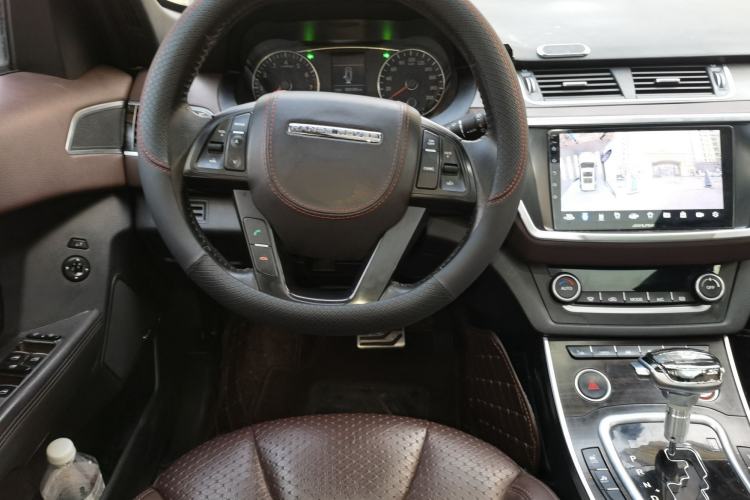 Used Land X7 2015 2.0T Panoramic Prestige Edition
