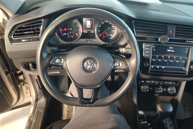 Used Volkswagen Tiguan L 2018 330TSI Automatic Two-Wheel Drive Luxury Edition
