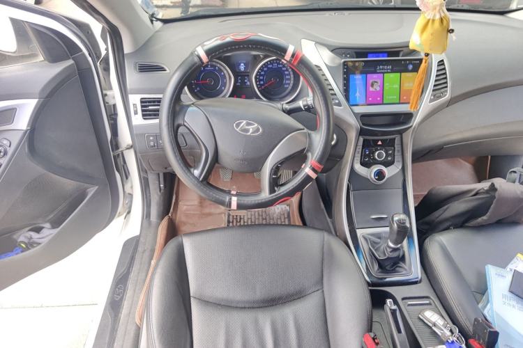Used Hyundai Elantra (5th Generation / Langdong) 2015 1.6L Manual Leading Model Steering Wheel