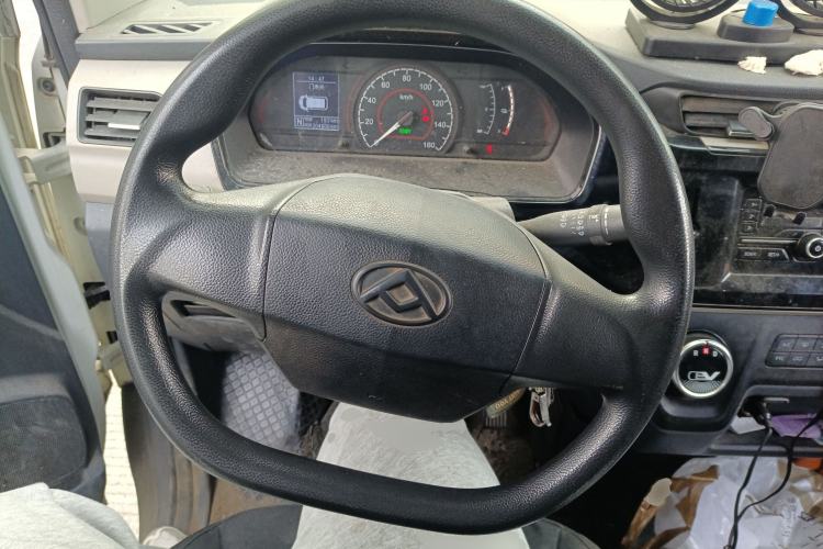 Used SAIC MAXUS EV30 2021 Pure Electric Smart Logistics Expert with Long Wheelbase—CATL