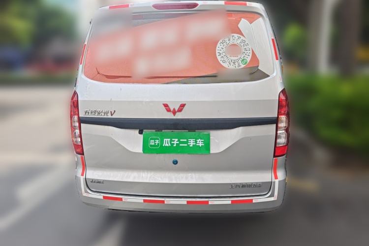 Used Wuling Hongguang V 2022 1.5L Jingqu Edition Enclosed-Window Vehicle with Hydraulic Power Steering LAR
