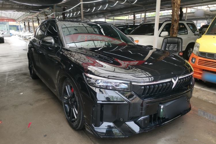 Used VOYAH FREE 2025 318 259 km All-Wheel-Drive Exploration Edition Front Right 45 Deg