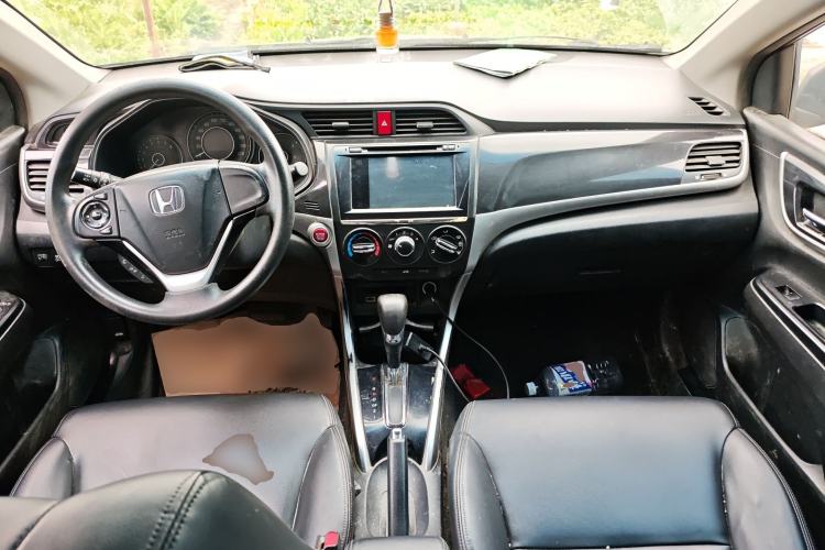 Used Honda Crider 2015 1.8L automatic luxury edition
