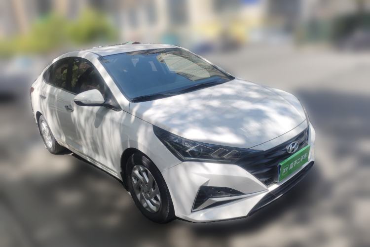 Used Hyundai Verna (new generation) 2020 1.4L Manual GLS Cool Edition Front Right 45 Deg