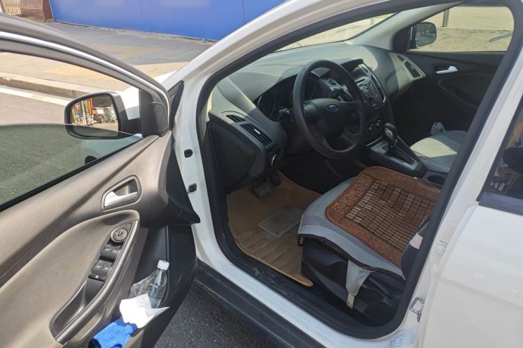 Used Ford Focus 2012 Hatchback 1.6L Automatic Comfort Model
