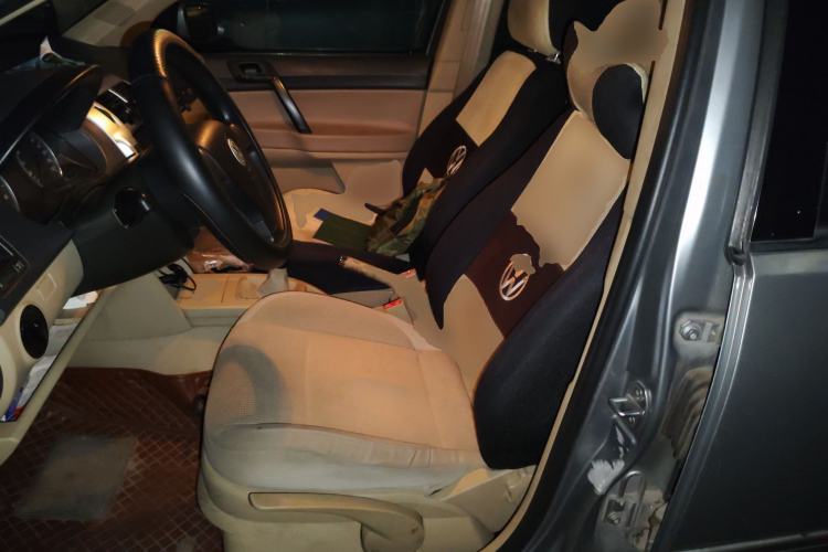 Used Volkswagen Polo 2009 Jingqu 1.4L Manual Elegant Edition
