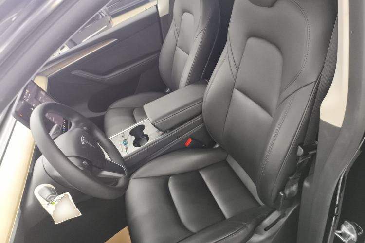 Used Tesla Model Y 2021 Long-Range All-Wheel-Drive Version 3D7