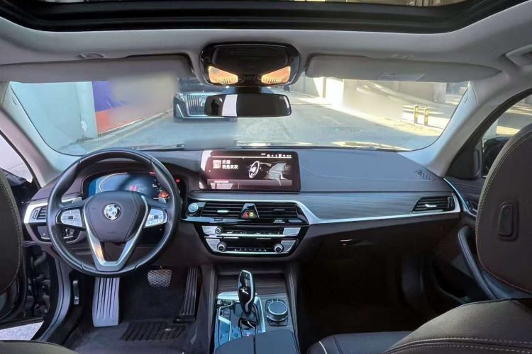 Used BMW 5 Series 2021 Updated 530Li xDrive Luxury Package Interior 1