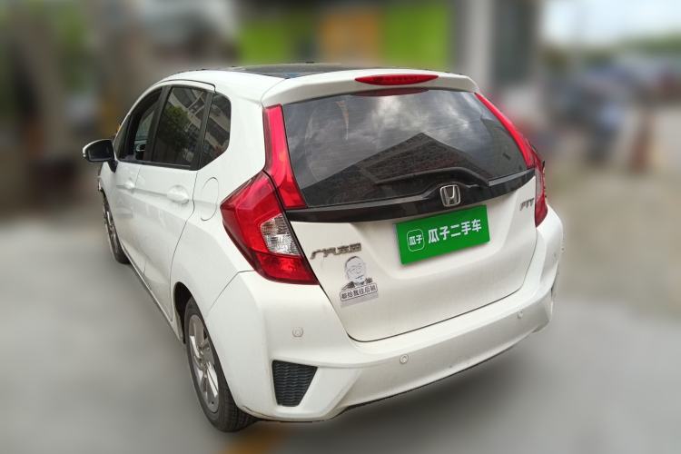 Used Honda Fit 2014 1.5L SE CVT Fashion Model Rear Left 45 Deg