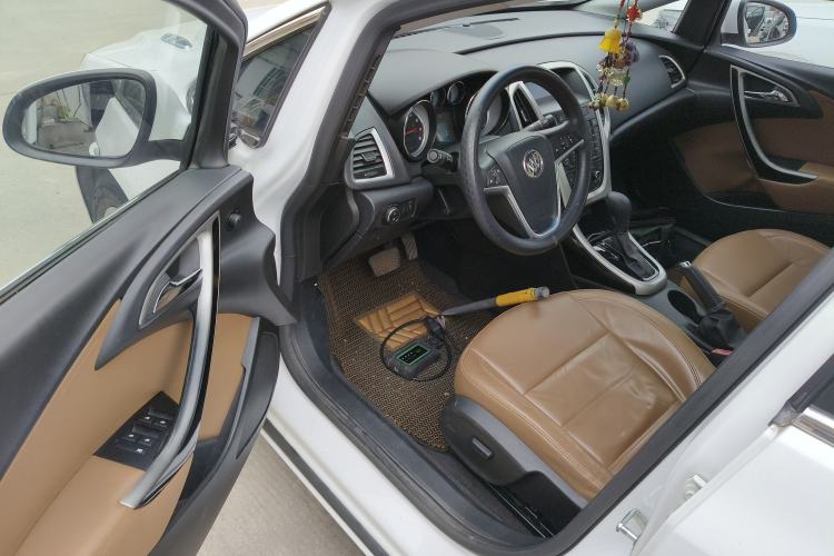 Used Buick GT 2013 GT 1.8L Automatic Fashion Edition
