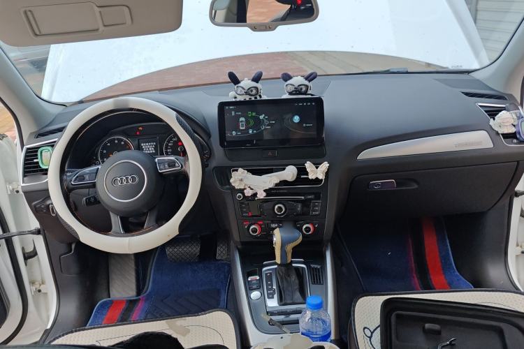 Used Audi Q5 2018 Collector's Edition 40 TFSI Technology Model Steering Wheel